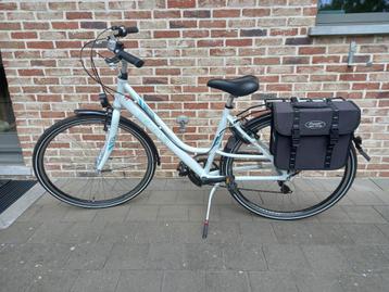 Damesfiets VERKOCHT!!!, Fietsen en Brommers, Ophalen, Zo goed als nieuw, Overige merken, Versnellingen