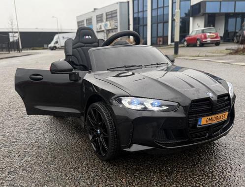 BMW M4 12v zwart Afstands. - Bleutooth - Led - Leder - Rubb!, Kinderen en Baby's, Speelgoed | Buiten | Voertuigen en Loopfietsen