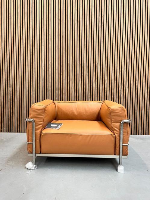 Cassina LC3 - Le Corbusier Cognac leder dons, Huis en Inrichting, Overige Huis en Inrichting, Nieuw, Ophalen of Verzenden