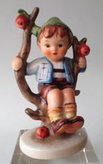 M I Hummel: 142 3/0  -‘Apple Tree Boy’- TMK-3 -10 cm., Zo goed als nieuw, Verzenden, Hummel