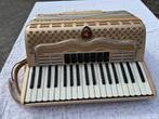 Accordeon Crucianelli, Muziek en Instrumenten, Accordeons, Gebruikt, Met riemen, Toetsaccordeon, Ophalen