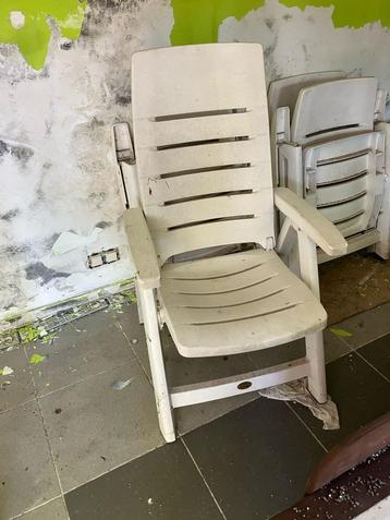 4 tuinstoelen luxe met armleuning beschikbaar voor biedingen