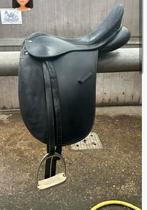 Harry’s Horse dressuurzadel 17,5 inch, Animaux & Accessoires, Chevaux & Poneys | Selles, Enlèvement, Utilisé, Dressage