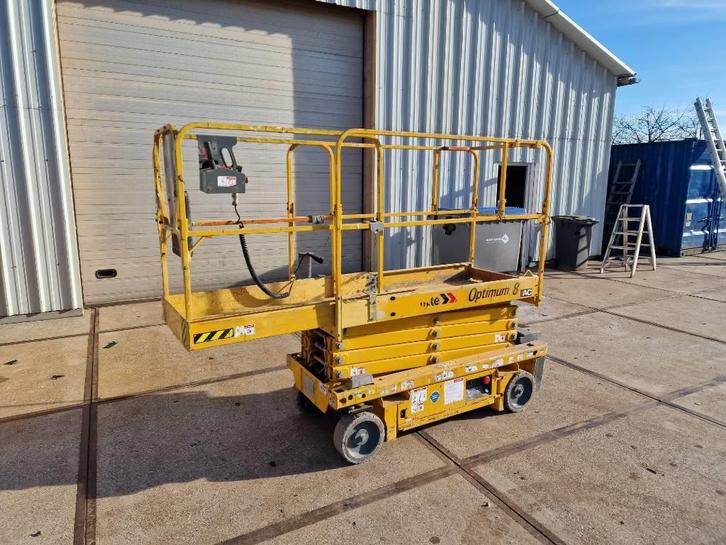 Haulotte Optimum 8 elektrische schaarlift schaarhoogwerker, Articles professionnels, Machines & Construction | Ascenseurs, Échafaudages & Échelles