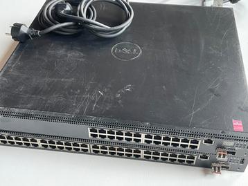 Stacked Dell N2048P + N2048P PoE switchen met 2x 10GbE SFP+ beschikbaar voor biedingen