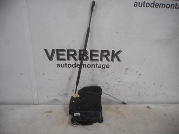 SERRURE DE PORTE ARRIÈRE GAUCHE Opel Astra K, Autos : Pièces & Accessoires, Utilisé, Arrière, Opel