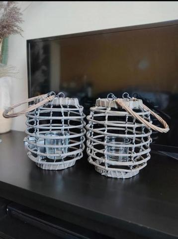 Set van 2 windlichten / lantaarns met hengsel beschikbaar voor biedingen