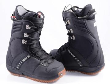 Bottes de snowboard 40.5 EU BURTON FREESTYLE POUR HOMMES, no disponible aux enchères