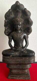 Buddha sur Trone de Serpent en Bronze - 1960 - Cambodge, Antiquités & Art, Enlèvement ou Envoi
