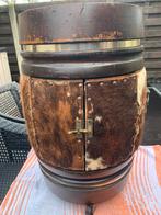 Bijzettafel in de vorm van een ton., Huis en Inrichting, Barren, Ophalen, Zo goed als nieuw