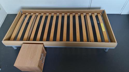 Enkel bedframe + lattenbodem + nachtkastje, Huis en Inrichting, Slaapkamer | Bedden, Zo goed als nieuw, Eenpersoons, 90 cm, 200 cm