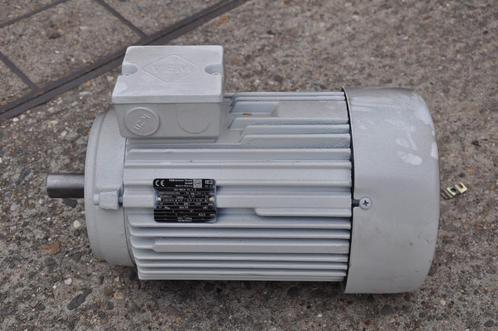 Nieuwe elektrische flens motoren VEM - Leroy Somer - NIEUW!!, Doe-het-zelf en Bouw, Motoren, Nieuw, Elektromotor, 1400 tot 1800 rpm