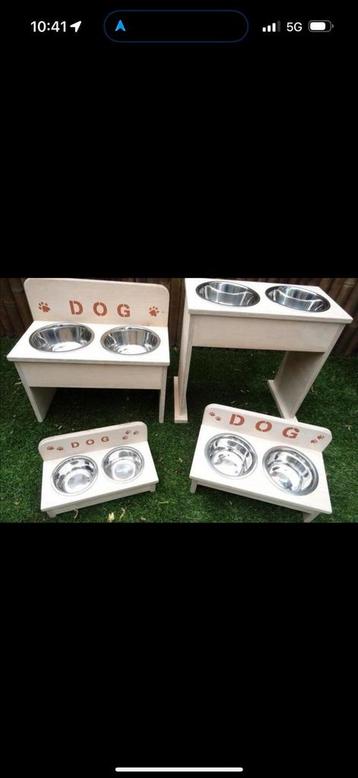 nieuwe houten eet-drinkbak voor honden of katten vanaf 25 €
 beschikbaar voor biedingen