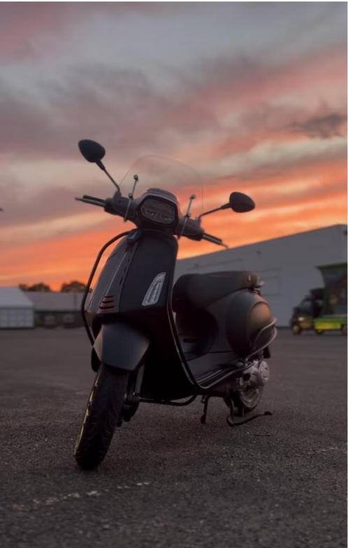 Vespa sprint B klasse 50cc 4 takt 2024, Fietsen en Brommers, Scooters | Vespa, Zo goed als nieuw, Vespa S, Klasse B (45 km/u)