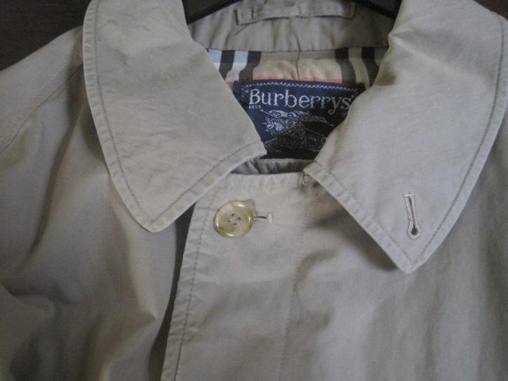 vintage klassieke jas Trenchcoat van Burberry, Kleding | Dames, Jassen | Winter, Gedragen, Maat 42/44 (L), Beige, Ophalen of Verzenden