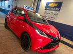 Toyota Aygo 1.0i 71 pk CarPlay Airco uit het jaar 2016, Auto's, Toyota, Voorwielaandrijving, Stof, Zwart, 4 cilinders