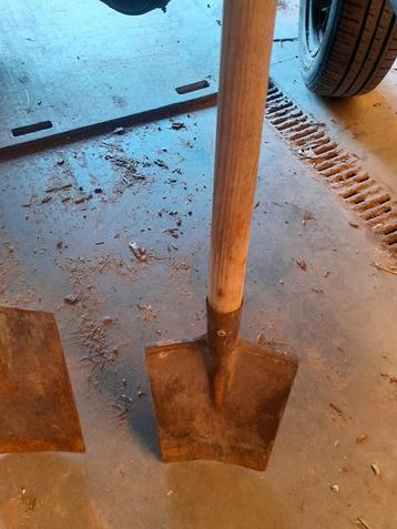 Spade beschikbaar voor biedingen
