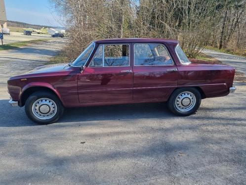 Alfa giulia 1300 super oldtimer-voorouder uit 1970, Auto's, Alfa Romeo, Particulier, Giulia, Benzine, Ophalen