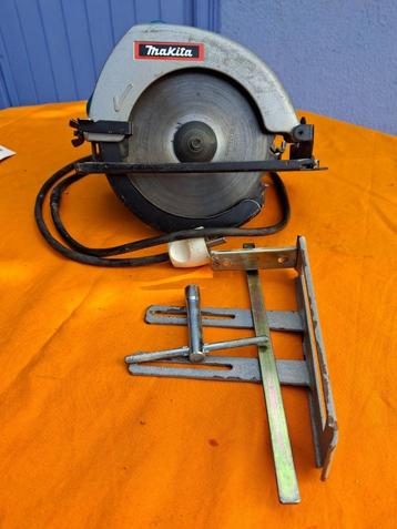 Cirkelzaag Makita 180mm , 1100 watt beschikbaar voor biedingen