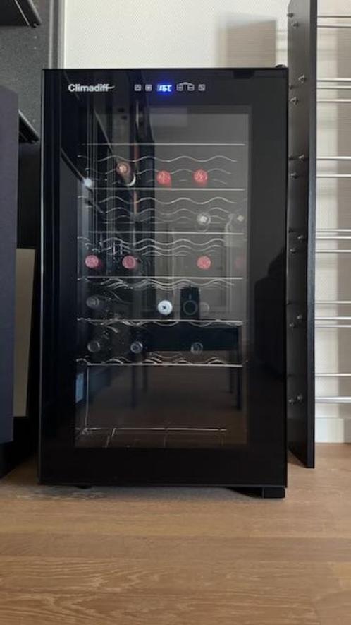 Wijnklimaatkast Climadiff, Elektronische apparatuur, Koelkasten en IJskasten, Zo goed als nieuw, Zonder vriesvak, 75 tot 100 liter