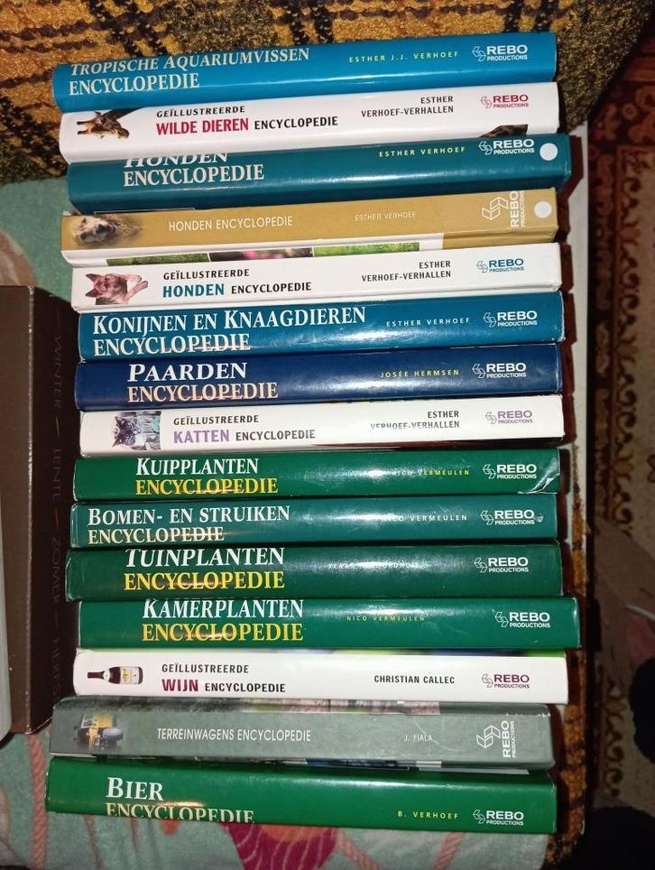 keuze uit 15 geïllustreerde rebo encyclopedie's, Boeken, Encyclopedieën, Zo goed als nieuw, Dieren, Verzenden