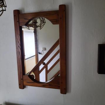 vintage spiegel met hout