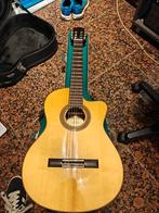 Semi akoestische klassieke gitaar met koffer, Muziek en Instrumenten, Ophalen, Zo goed als nieuw, Klassieke of Spaanse gitaar