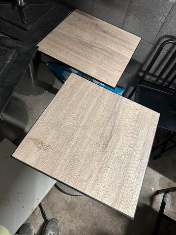 Tables, Enlèvement