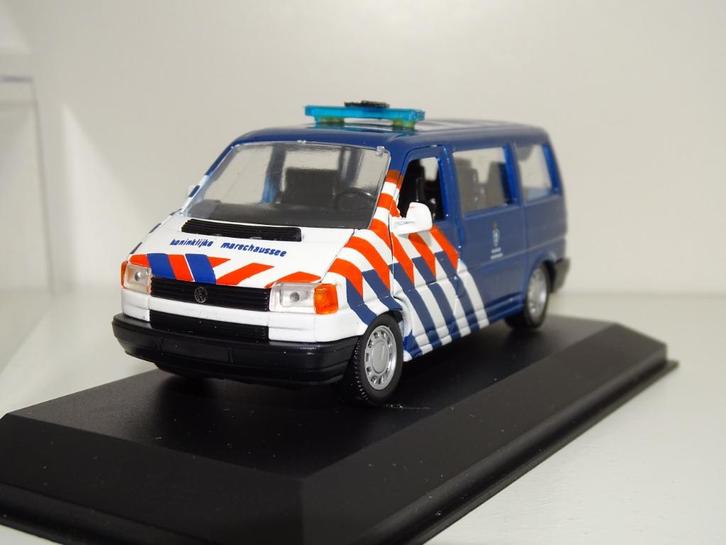 1/43 Schabak Vw T4 Marechaussée politie gendarmerie police, Hobby en Vrije tijd, Modelauto's | 1:43, Zo goed als nieuw, Auto, Overige merken
