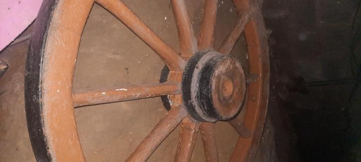 roue calèche pour déco, Antiek en Kunst, Antiek | Gereedschap en Instrumenten, Ophalen