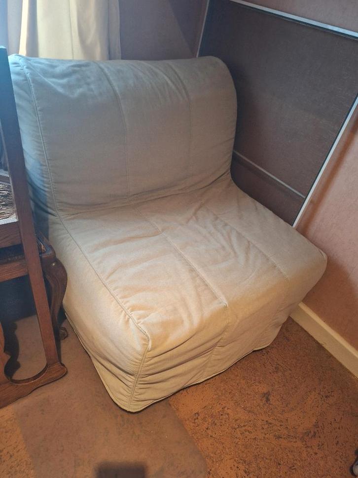 1-persoons zetelbed, Huis en Inrichting, Slaapkamer | Slaapbanken, Zo goed als nieuw, 90 cm, 200 cm, Eenpersoons, Crème, Ophalen