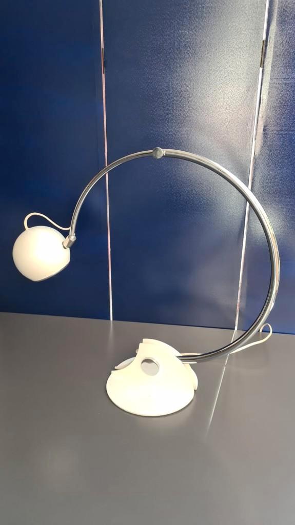 Lampe de table/ bureau P 431, Luci Cinisello Milan, Italie, Antiquités & Art, Antiquités | Éclairage, Enlèvement ou Envoi