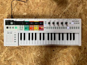 Arturia KEYSTEP PRO // wit beschikbaar voor biedingen