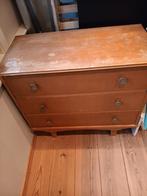 Houten ladekastje, Enlèvement