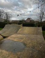 Skateramp en bank gratis ophalen!, Sport en Fitness, Ophalen, Gebruikt, Skateboard, Longboard