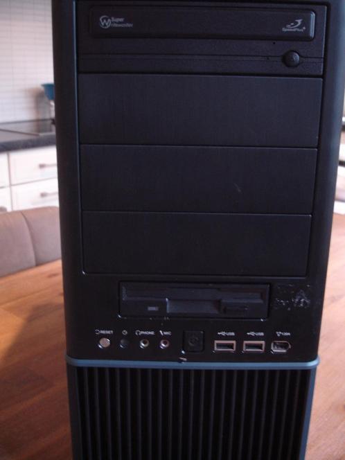 Oude Pc met Arcade Games  Windows xp, Informatique & Logiciels, Ordinateurs de bureau, Utilisé, 2 à 3 Ghz, HDD, 4 GB, Avec carte vidéo