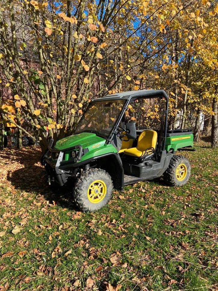 John Deere Gator XUV 550 - papieren zak 4x4, Zakelijke goederen, Landbouw | Tractoren, Ophalen