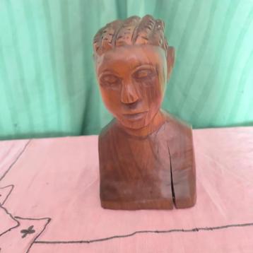 Oud houten mini buste van man (17cm hoog) beschikbaar voor biedingen