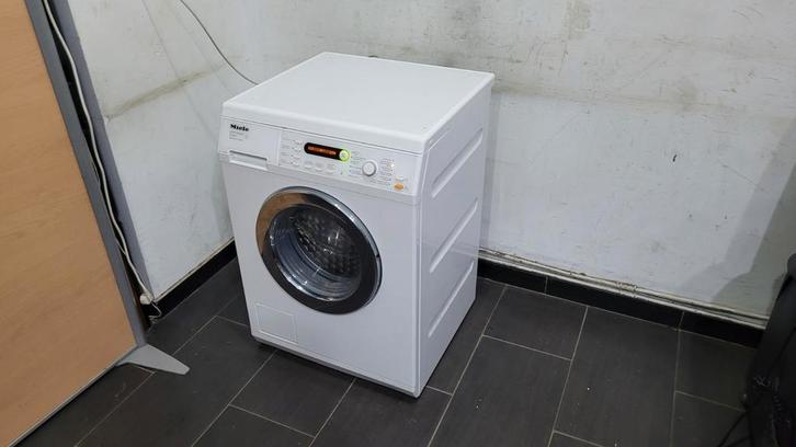 Lave linge miele w5821
Référence : W 5821 WPS
Langage : alle, Electroménager, Lave-linge, Comme neuf, Enlèvement ou Envoi