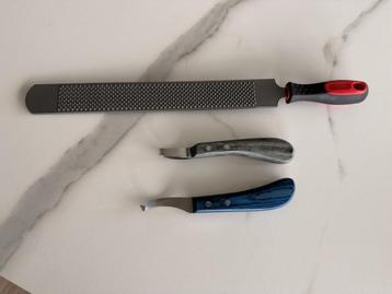 Hoefsmid gereedschap + Bitten voor renpaarden beschikbaar voor biedingen