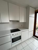 Witte  keuken met grijze bies GRATIS, Huis en Inrichting, Keuken | Complete keukens, Ophalen, Zo goed als nieuw