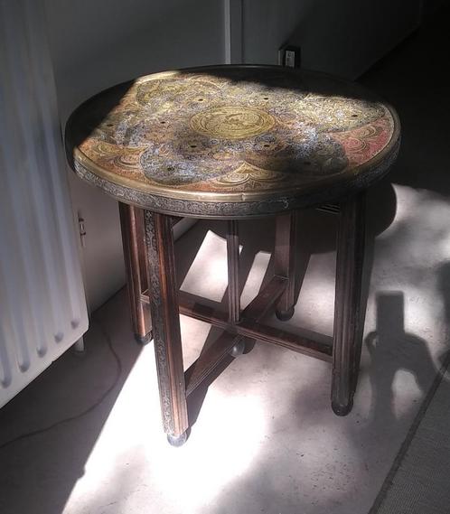 Oude oosterse salontafel, Antiek en Kunst, Antiek | Meubels | Tafels, Ophalen