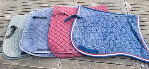 Dressuurdekjes 4 x verschillende, Dieren en Toebehoren, Paarden en Pony's | Dekens en Dekjes, Gebruikt, Dekje, Ophalen of Verzenden