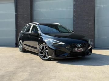Hyundai i30 Wagon 1.5 T-GDi MHEV Sky N-Line // VOL OPTIES //, Auto's, Stof, 4 cilinders, Zwart, 138 g/km