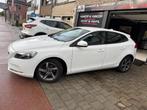 Volvo V40 2.0D met een R-Design van 124.000 km, Auto's, Volvo, 4 cilinders, Wit, Bedrijf, 5 deurs