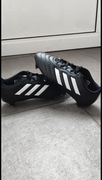 Nieuw Adidas Voetbalschoenen met ijzeren in maat 40  beschikbaar voor biedingen