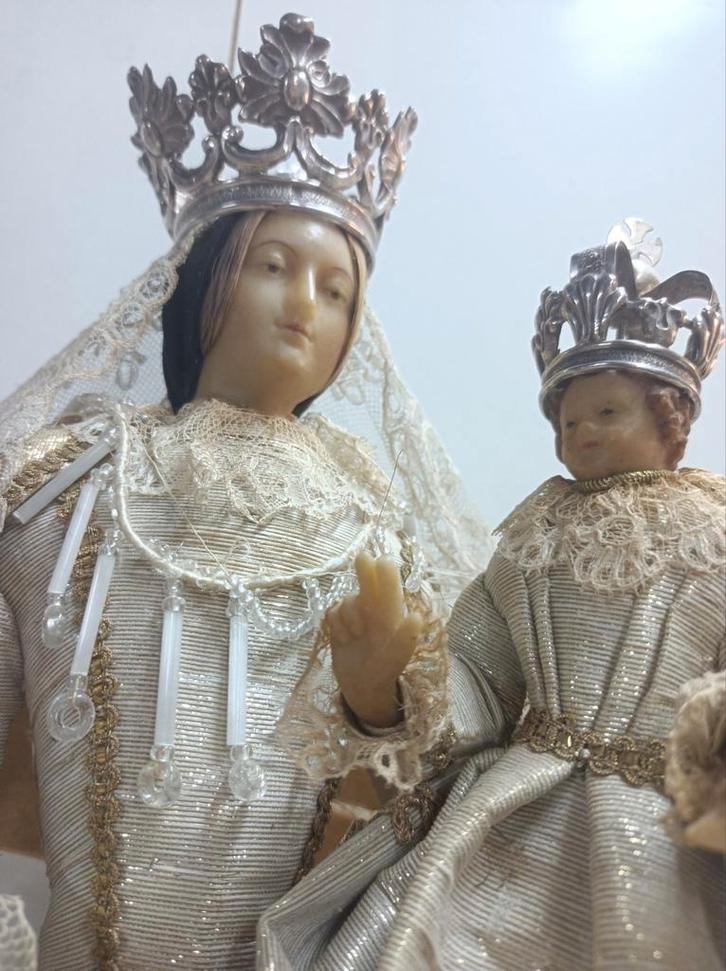 Vierge à l'enfant du XVIIIe siècle, Antiquités & Art, Antiquités | Objets religieux, Enlèvement ou Envoi
