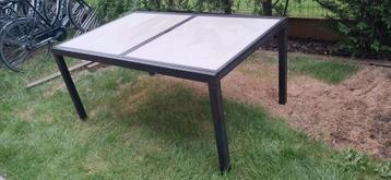 Uitschuifbare tuintafel  beschikbaar voor biedingen