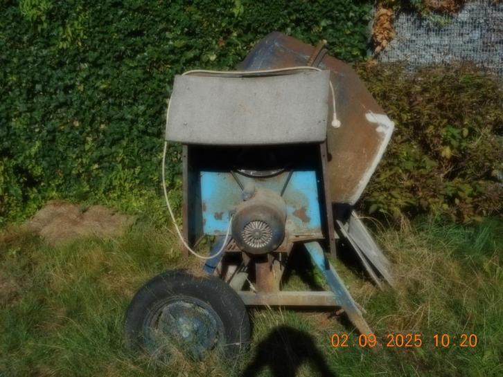 Dakpannen , betonmolen , rioolput, Doe-het-zelf en Bouw, Steigers, Overige typen, Ophalen