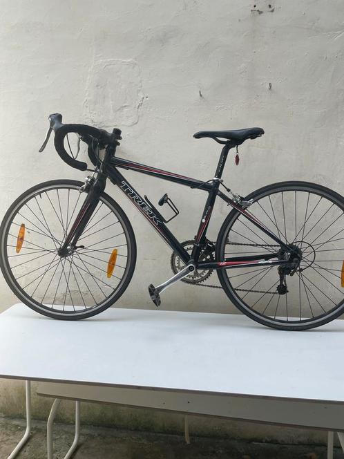 Trek vittoria jongens koersfiets – maat 10-14 jaar, Fietsen en Brommers, Fietsen | Racefietsen, Gebruikt, Ophalen